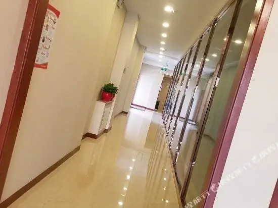 Джинченг: Musi Fashion Hotel