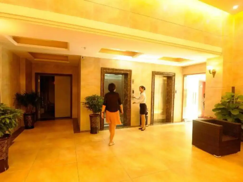 Romantic Holiday Hotel — фото 1