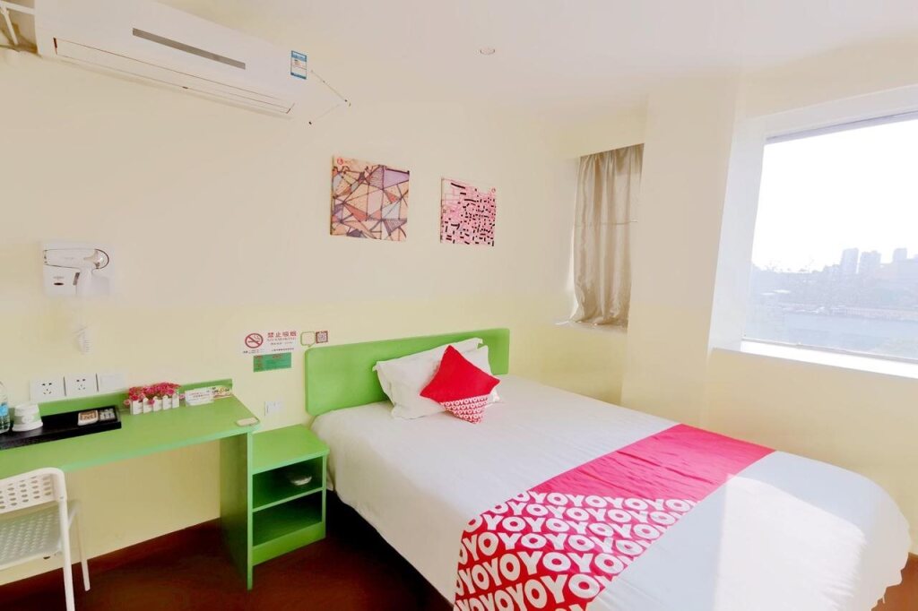 Шанхай: Shanghai Haiyou Hotel (Fengxian Huancheng East Road Subway Station)