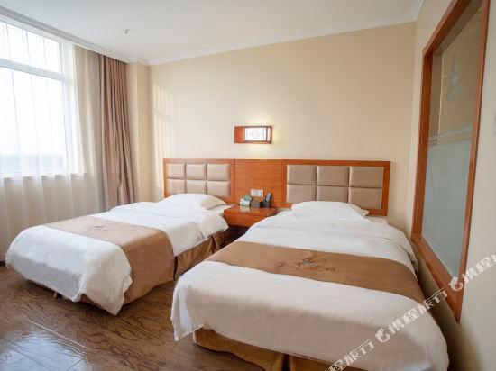 Циндао: Qingdao Fengda Holiday Hotel