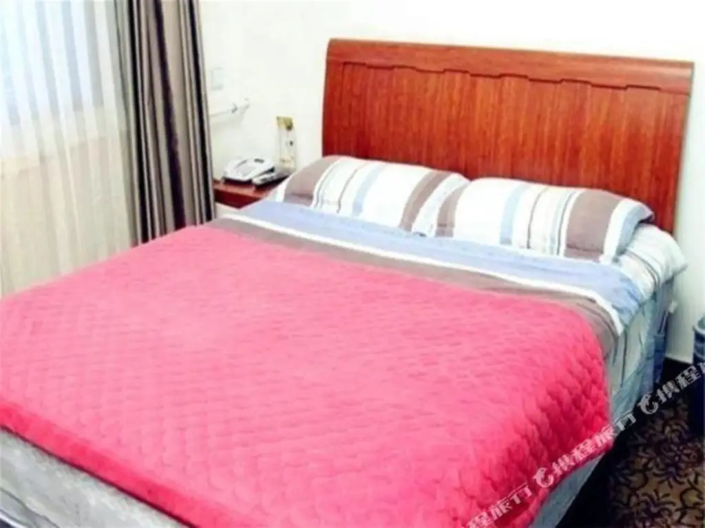 Далянь: Qianyuan Hotel (Dalian Xi'an Road Shop)