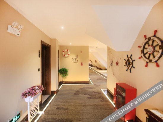 Чунцин: PK E-Sports Hotel (Chongqing University Town Light Rail Station)