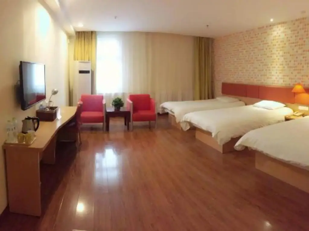 Яньтай: Homeinn Hotel (Yantai Fuhai Road Zhenhua)