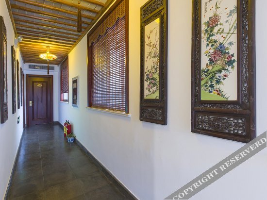 Шанхай: Xianjiang Inn