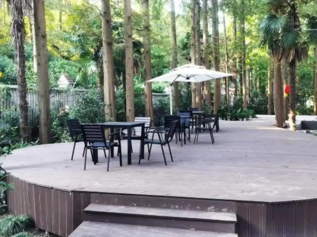 Шанхай: Binjiang Resort Center