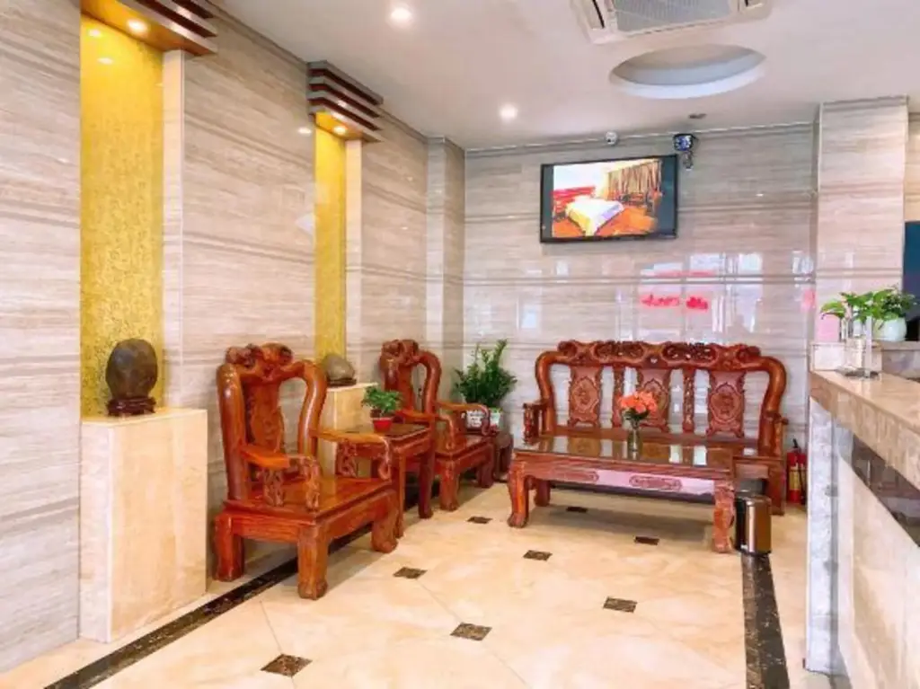 Маоминг: Dubai eight star hotel (Maoming people's Hospital high speed railway station store)