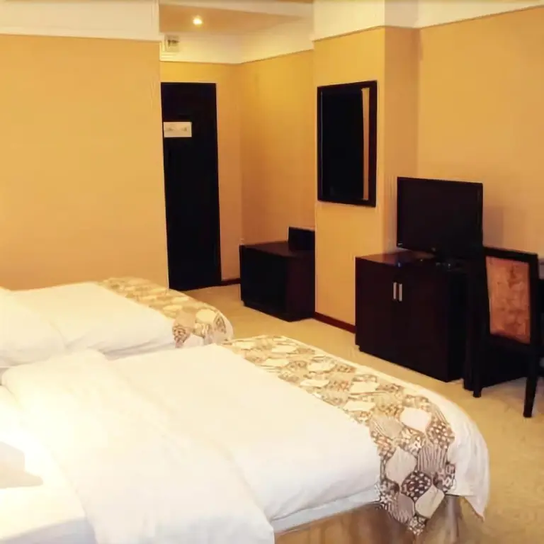 Цзуньи: Jufeng Hotel