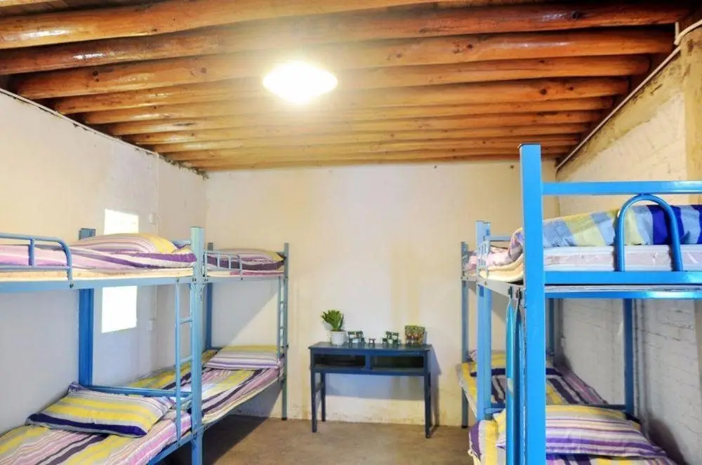 Дали: Dali 12 times international youth hostel