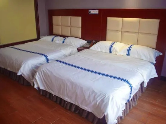 Чжанцзяцзе: Green Hotel