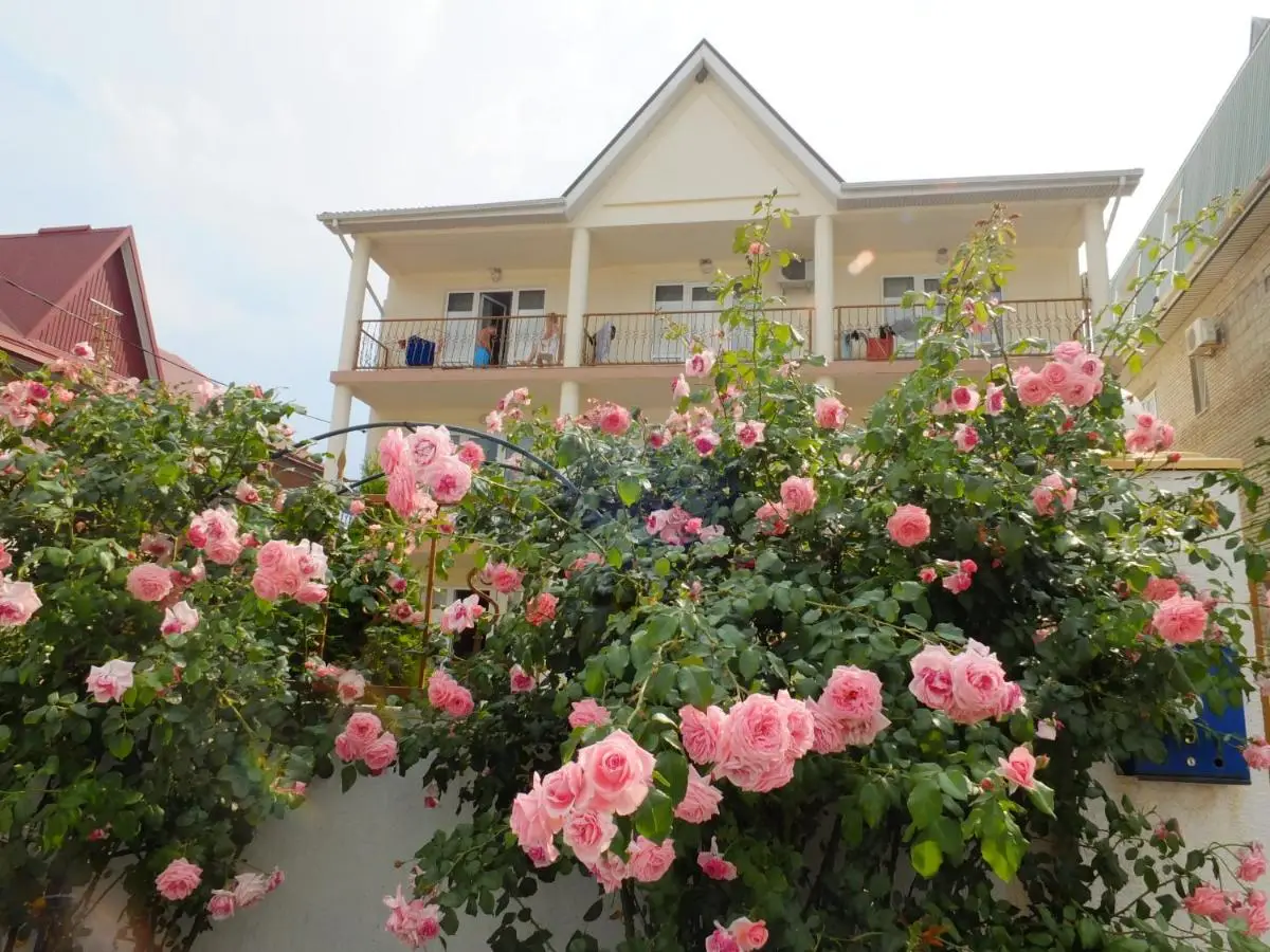 Геленджик: Guesthouse Dubrava