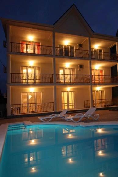 Геленджик: Guesthouse Dubrava
