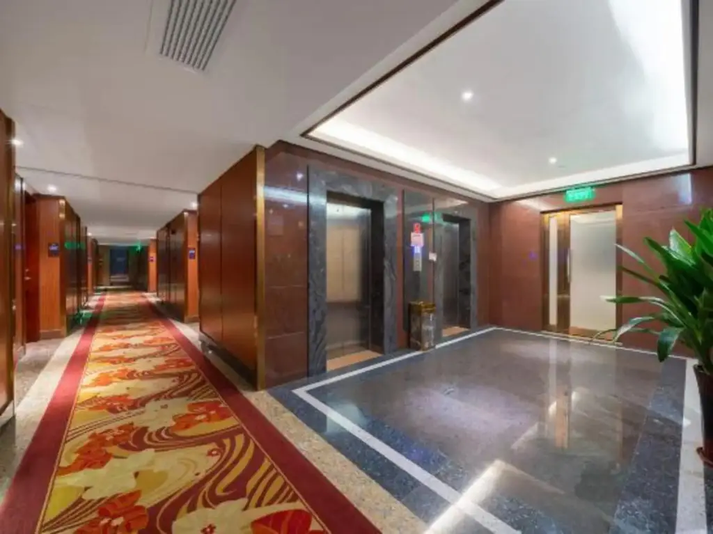 Fengyuan Hotel — фото 1