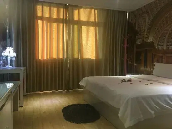 Хуанган: Aiqinghai Hotel