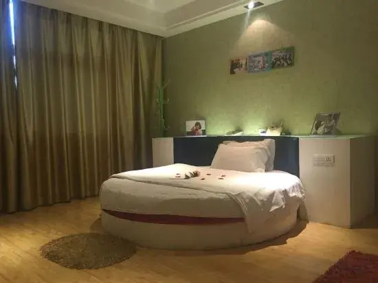 Хуанган: Aiqinghai Hotel