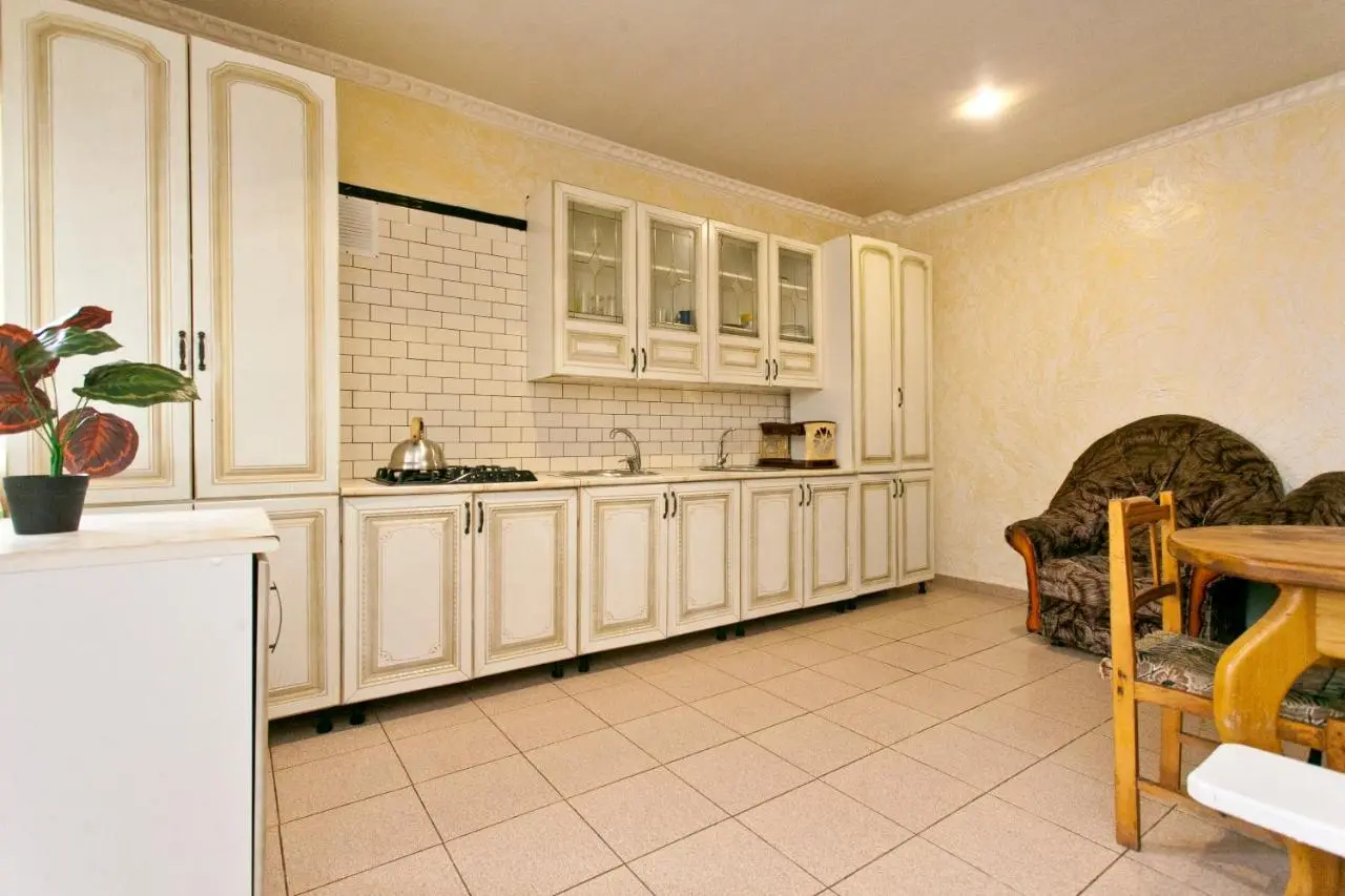 Витязево: Anna Guest House