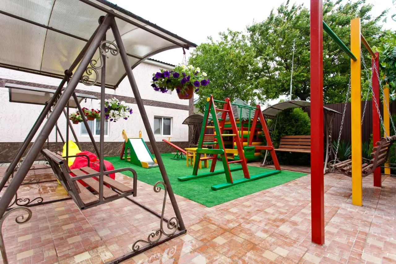 Витязево: Anna Guest House