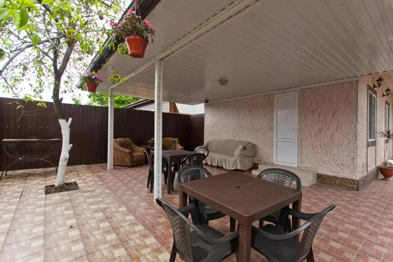 Витязево: Anna Guest House
