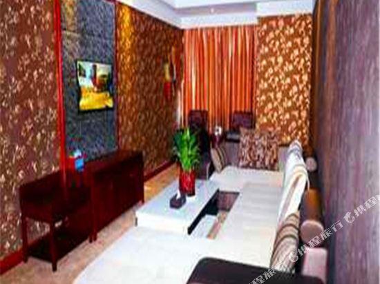 Лупаньшуй: Yuanhe Holiday Hotel