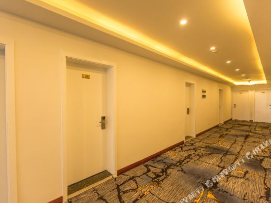 Чэнду: Chengdu Yuexing Business Hotel