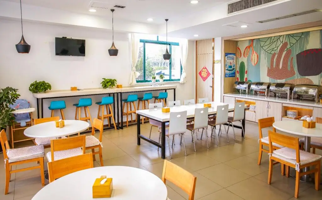 Циндао: Shengyun Hotel (Qingdao Huangdao Zhongze Guohuo)
