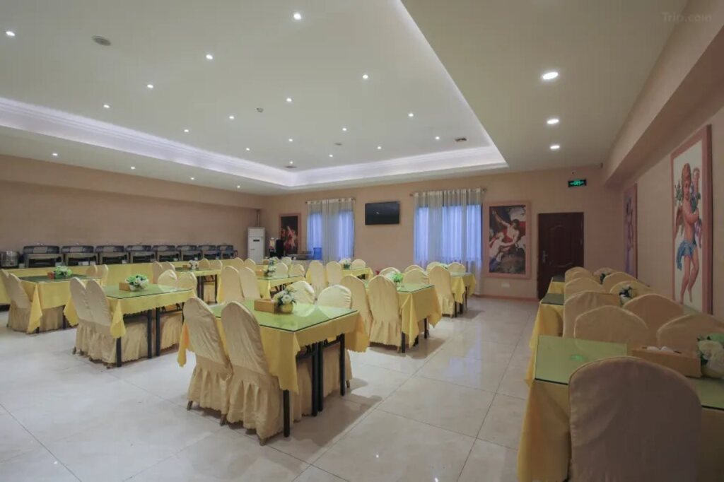 Шэньчжэнь: Vienna Hotel Shenzhen Fuyong Village