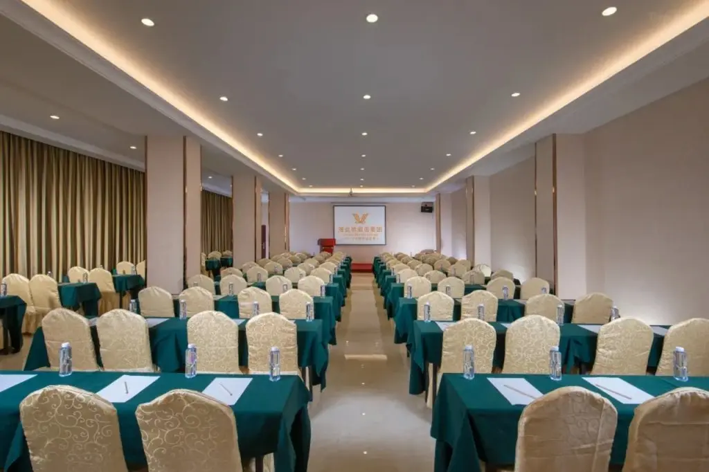 Шэньчжэнь: Vienna Hotel Shenzhen Fuyong Village