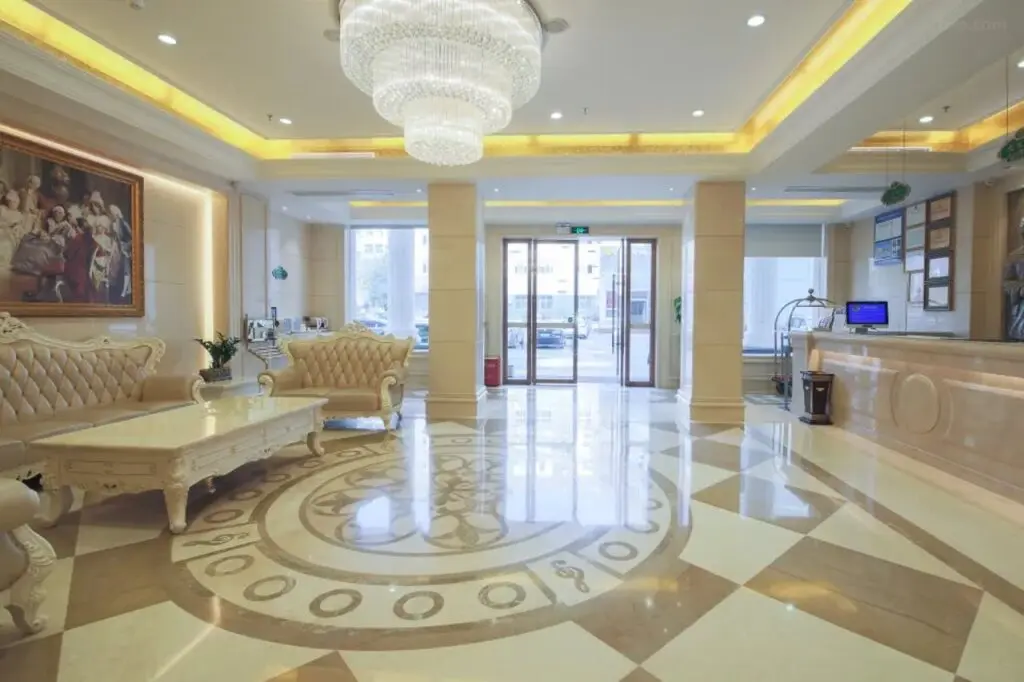 Шэньчжэнь: Vienna Hotel Shenzhen Fuyong Village