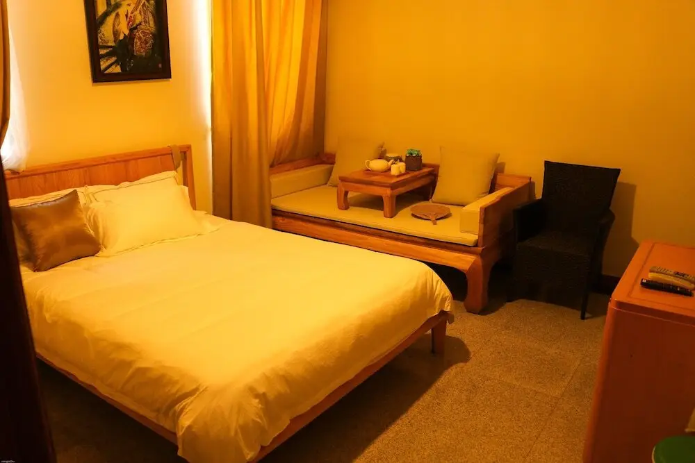 Шанхай: Zhouzhuang Nanhu Inn