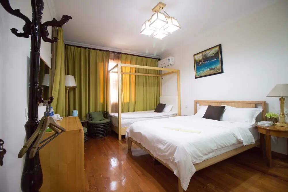 Шанхай: Zhouzhuang Nanhu Inn