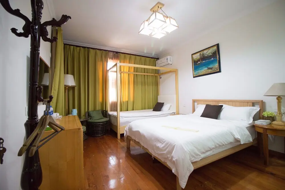 Шанхай: Zhouzhuang Nanhu Inn