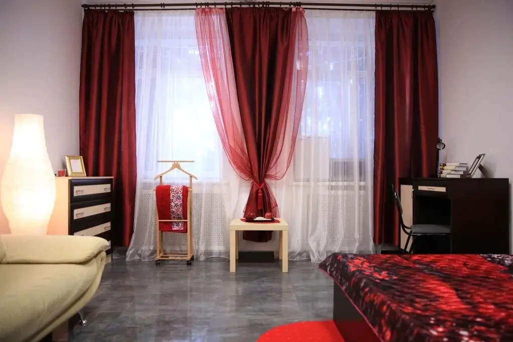 Москва: Home Slava White