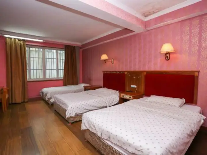Нинбо: Jinnian Hotel