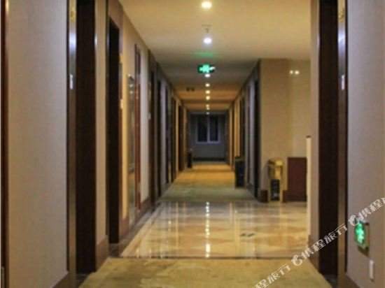 Shuofeng International Holiday Hotel — фото 1