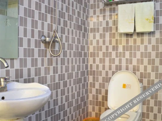 Далянь: Dalian Yijia Express Hostel