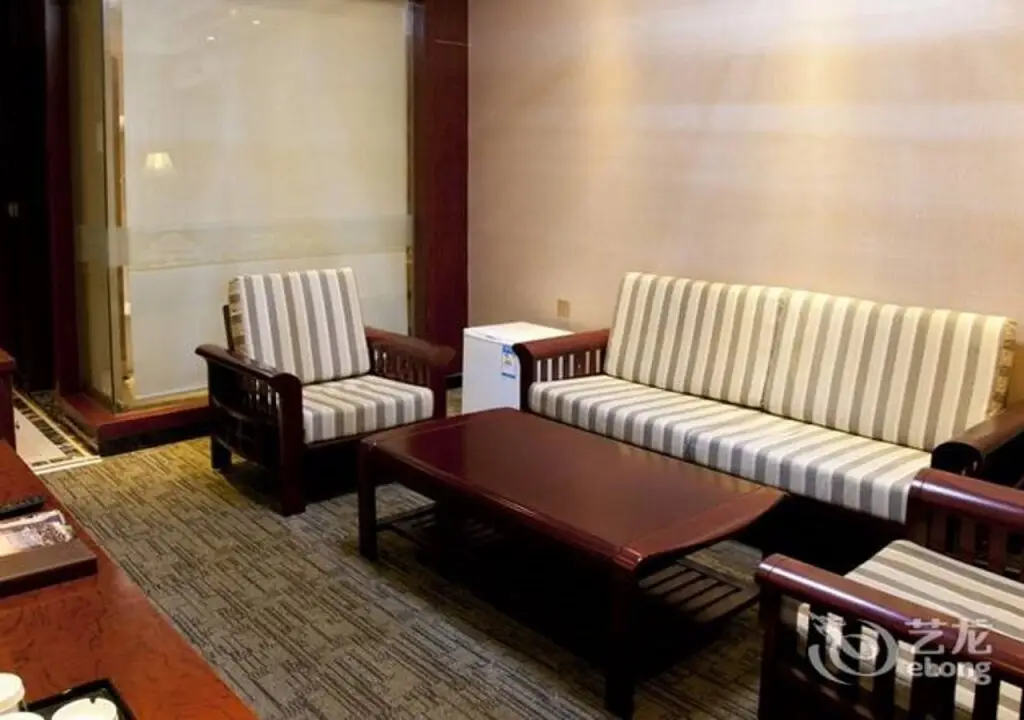 GreenTree Inn Lanzhou Yantan Road Express Hotel — фото 1