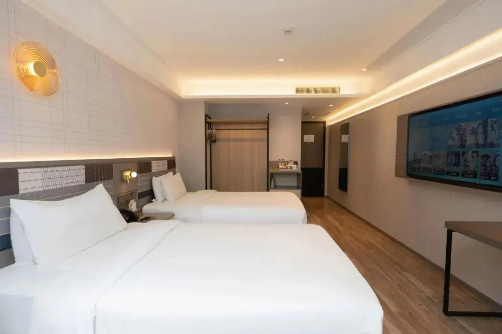 Чэнду: Home Inn Plus (Chengdu Sichuan University  )