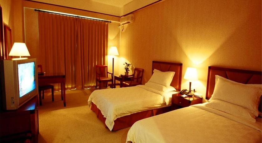 Чжуншань: Jinbai Hotel