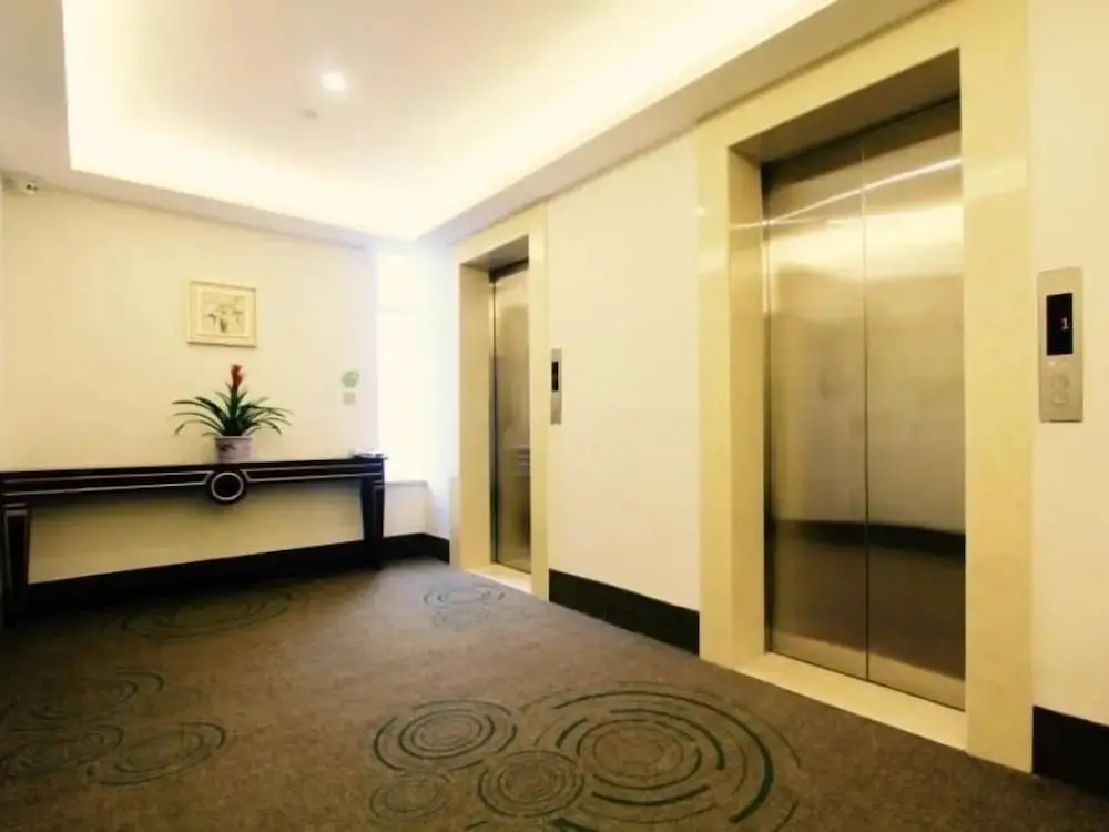 Цзясинь: GreenTree Inn Jiaxing Xiuzhou District Wangjiangjin Town Hotel