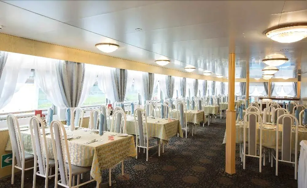 Москва: Hotel Flotel M.s. Radischev