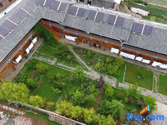 Лицзян: Lugu Lake Hualou Hotel