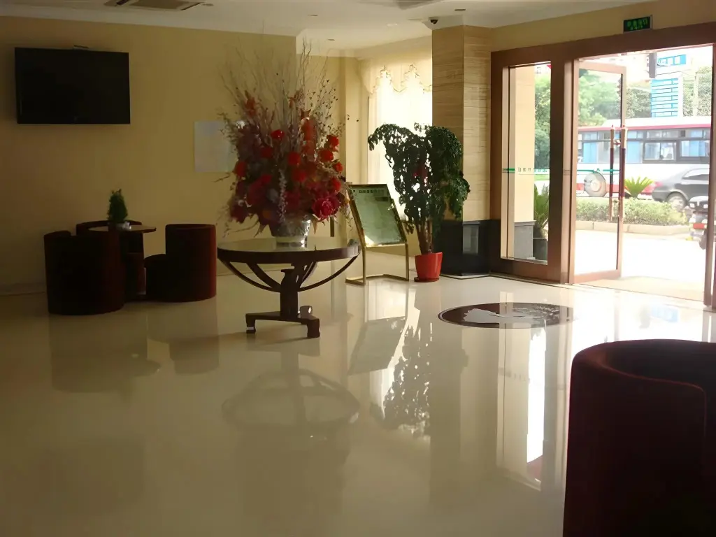 Шанхай: GreenTree Inn Shanghai Songjiang Xinqiao Jiuxin Road Express Hotel