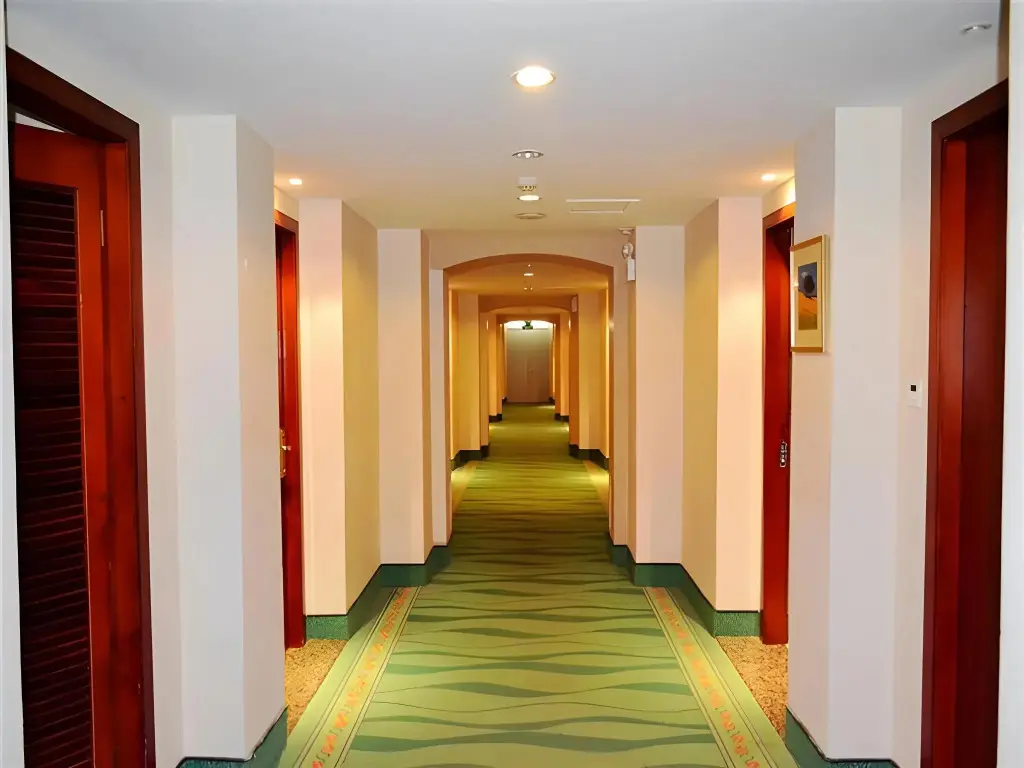 Шанхай: GreenTree Inn Shanghai Songjiang Xinqiao Jiuxin Road Express Hotel
