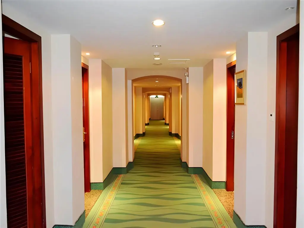 Шанхай: GreenTree Inn Shanghai Songjiang Xinqiao Jiuxin Road Express Hotel