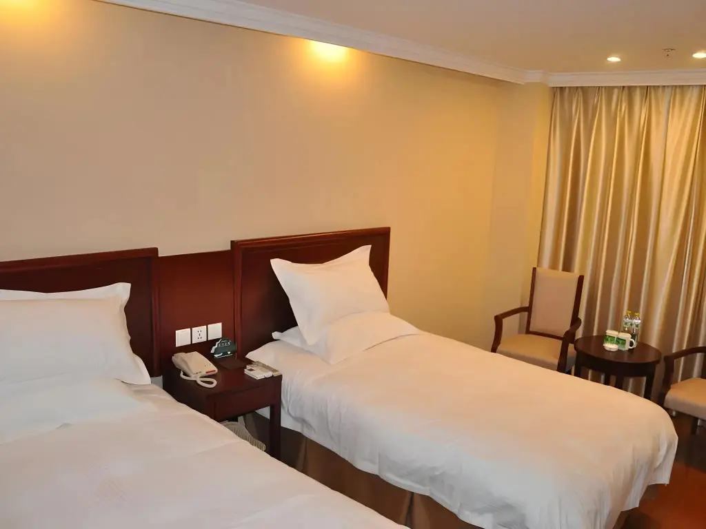 Шанхай: GreenTree Inn Shanghai Songjiang Xinqiao Jiuxin Road Express Hotel