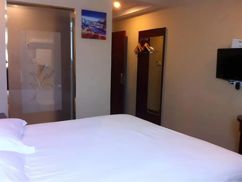 Шанхай: GreenTree Inn Shanghai Songjiang Xinqiao Jiuxin Road Express Hotel
