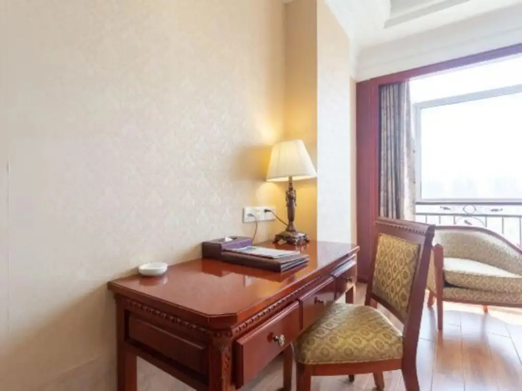 Линьи: Yinan Hotel (Zhisheng Hot Spring Resort No.2 Building)
