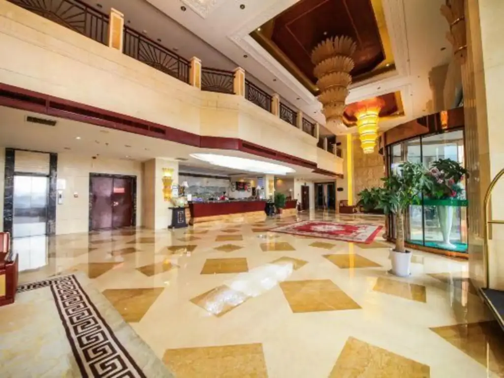 Линьи: Yinan Hotel (Zhisheng Hot Spring Resort No.2 Building)
