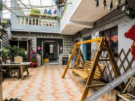Шанхай: Blue House Hostel