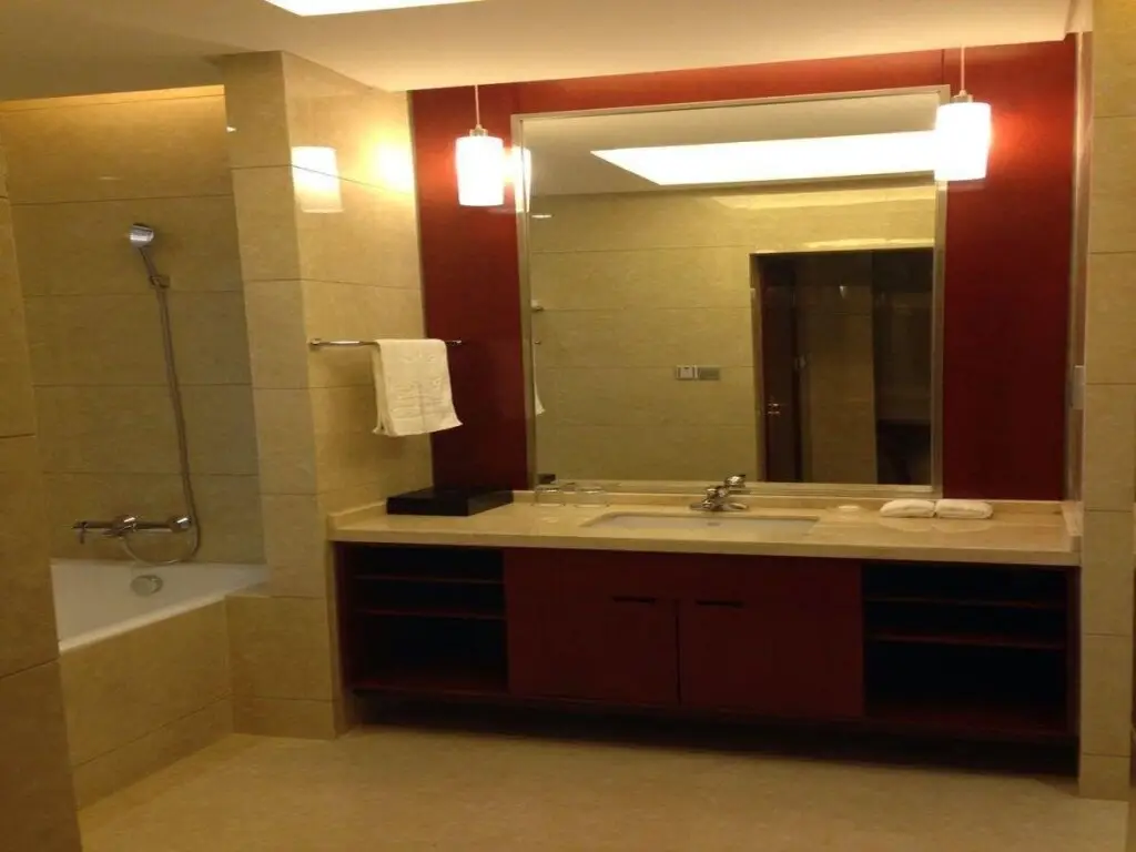 Наньтун: Days Hotel Frontier Nantong