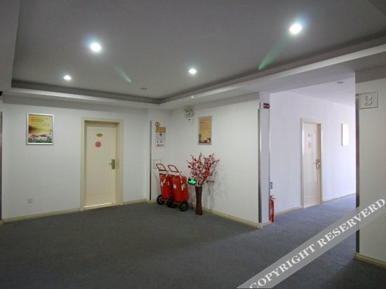 Лункоу: Y-Yuan Guesthouse (Longkou Huangcheng Bus Station)